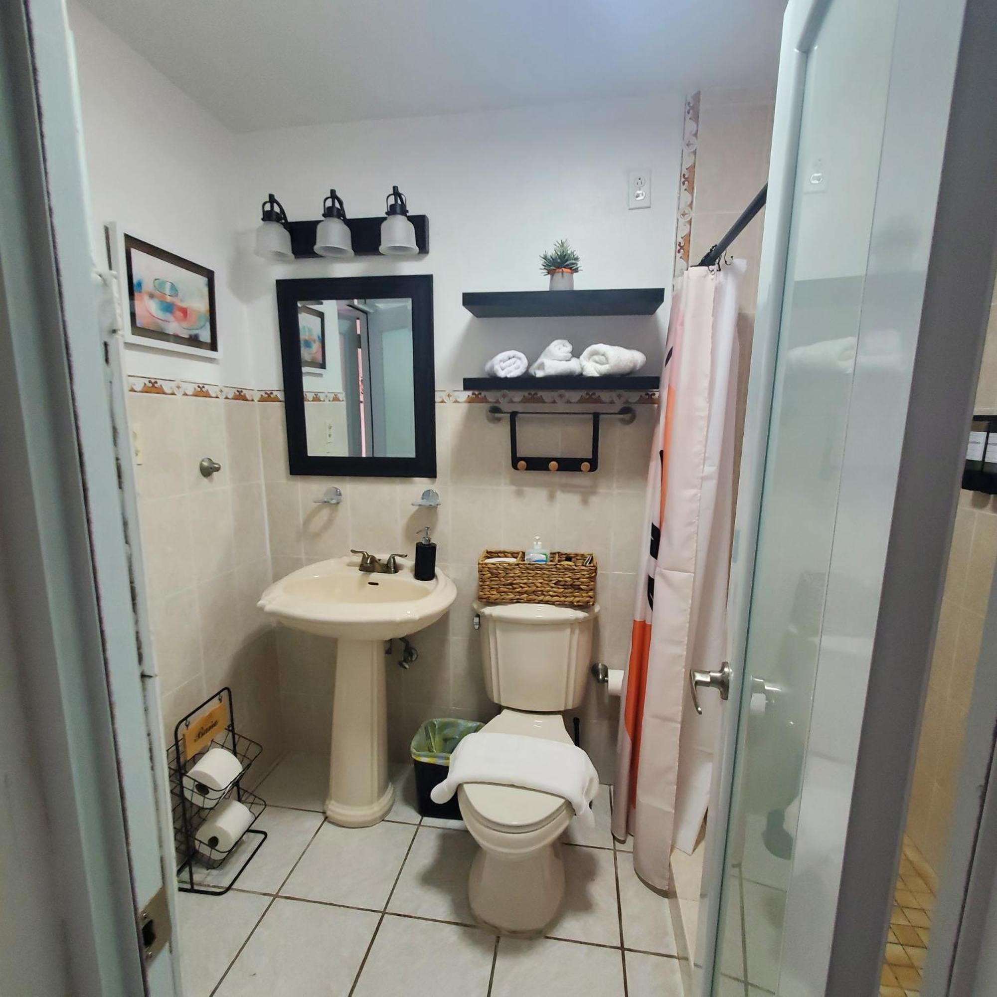 Cozy Cute Home 2Nd Floor Pay At The Property And We Have Many Method Of Payments Just Ask Us Fajardo Chambre photo